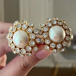 Vintage Christian Dior Star Celest Flower Pearl Rhinestone Round Gold Earrings